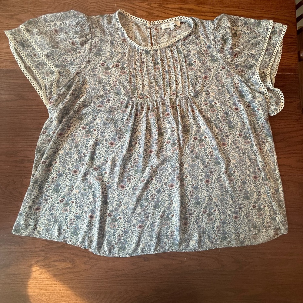 Rose and Olive Floral Lace Trim Blouse